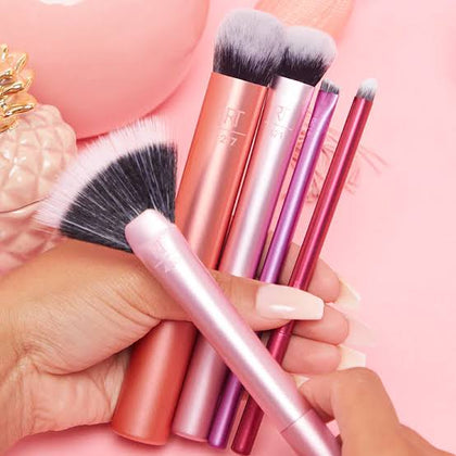 Real Techniques 5 Pcs Artist Essentials Makeup Brush Set
